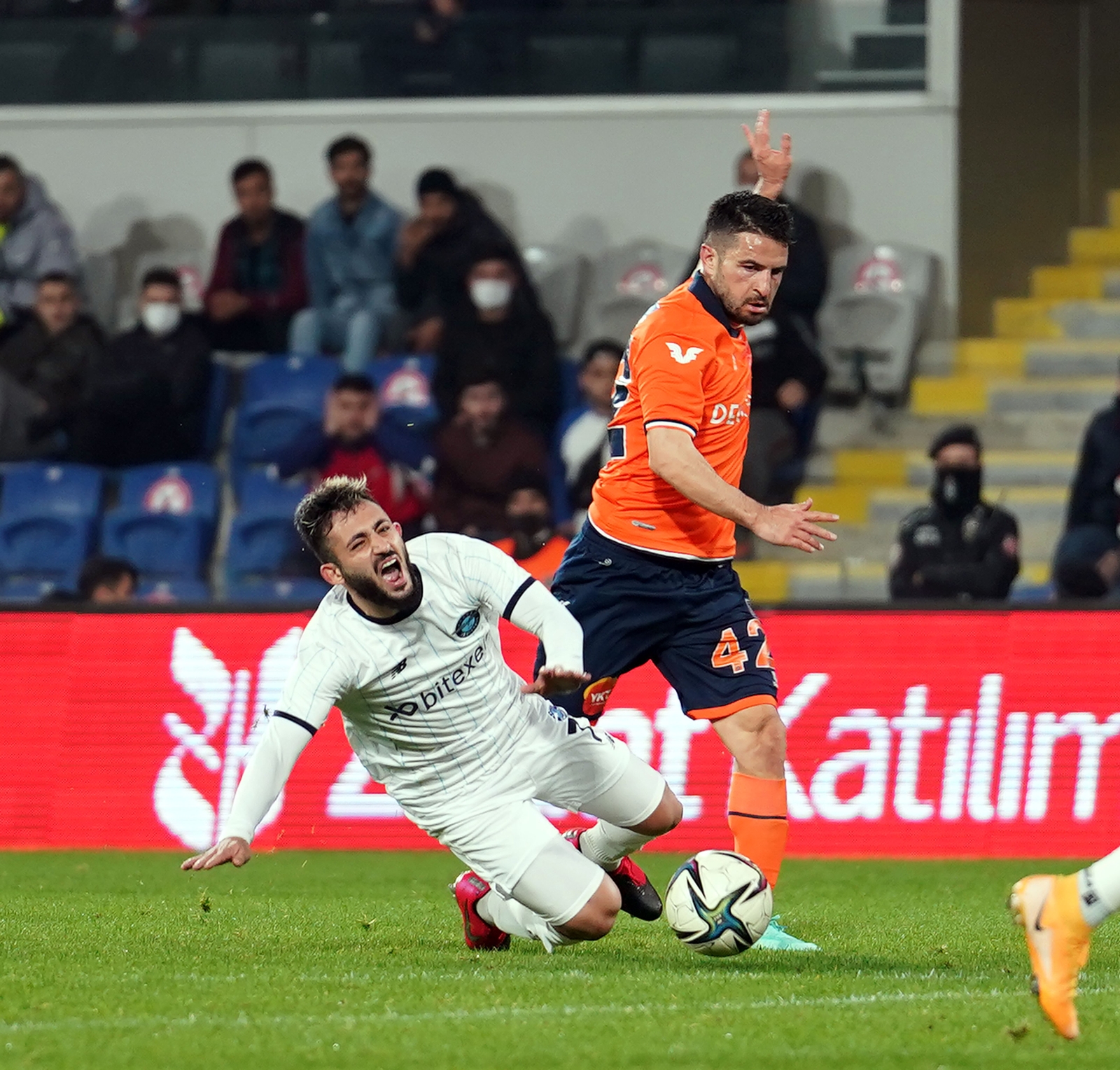 Spor Toto Süper Lig: Medipol Başakşehir: 2 - Adana Demirspor: 1 (Maç sonucu)