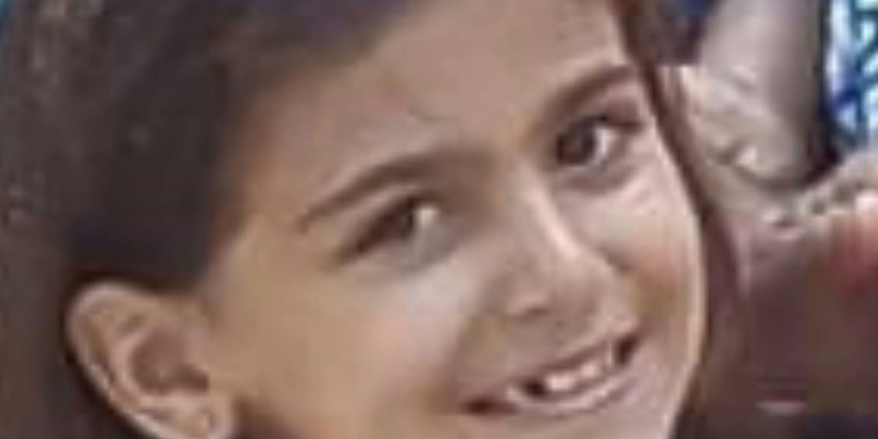 Otomobilin çarptığı 10 yaşındaki çocuk hayatını kaybetti