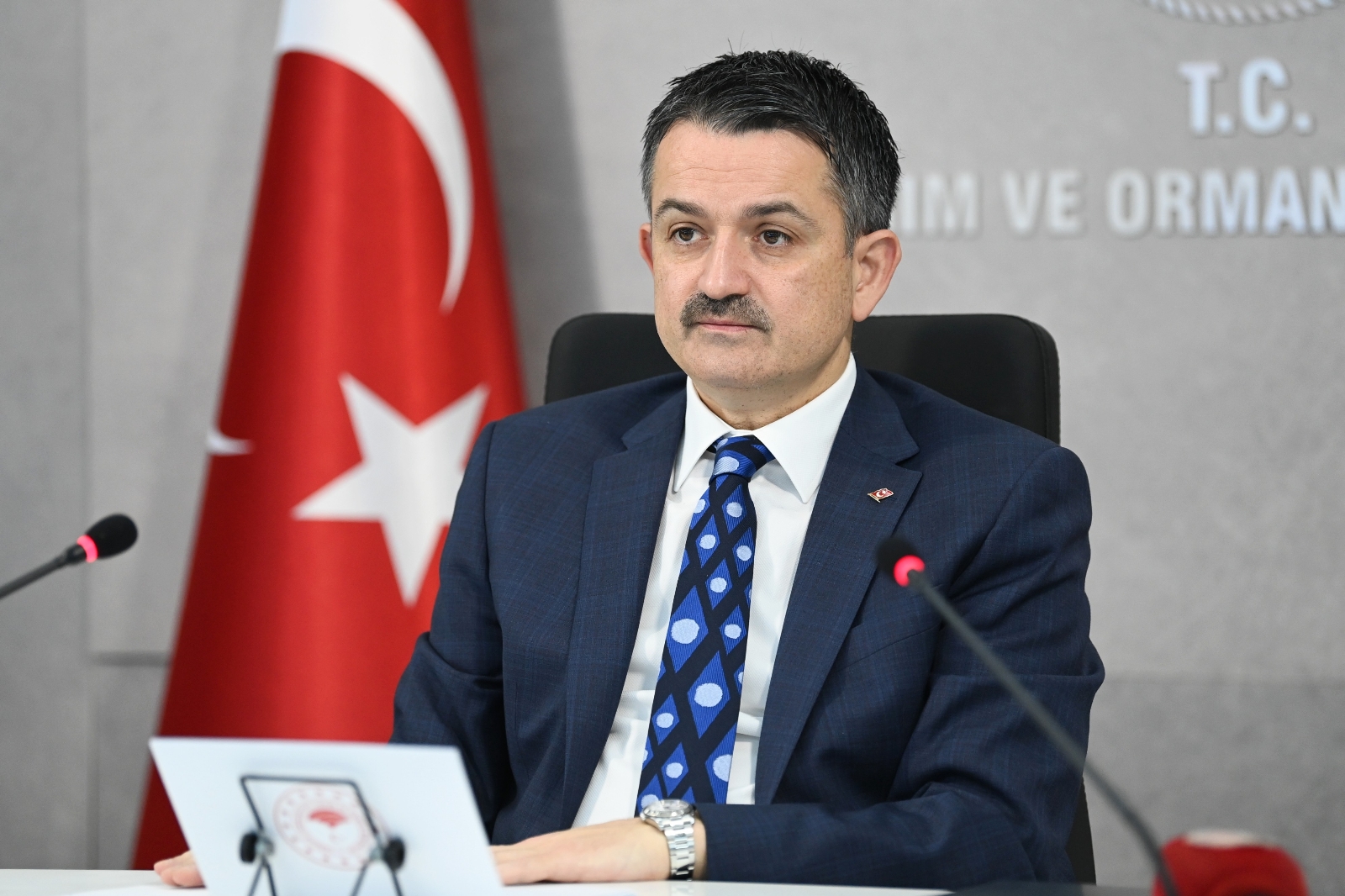 Bakan Pakdemirli İl Müdürlerine Seslendi: “İşimiz Saha, Gücümüz Saha”