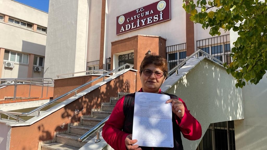 Yengesini Tehdit Etti, Üzerine Araç Sürdü Yetmedi Baltayla Saldırdı