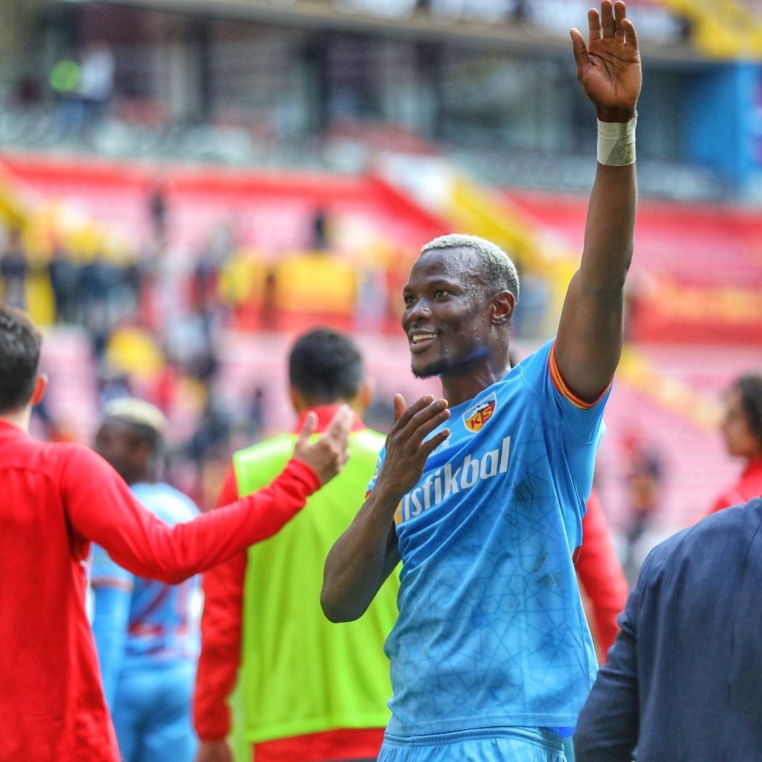 Mame Baba Thiam Suskunluğunu Bozdu