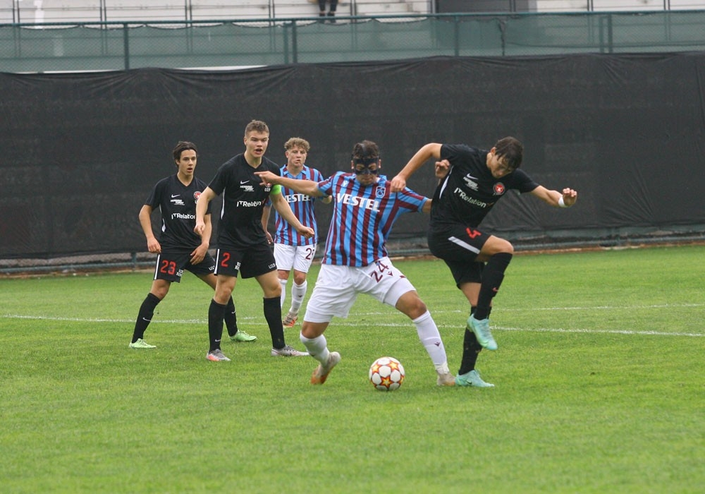 Uefa Gençlik Ligi: Trabzonspor : 2 - Fc Midtjylland: 5