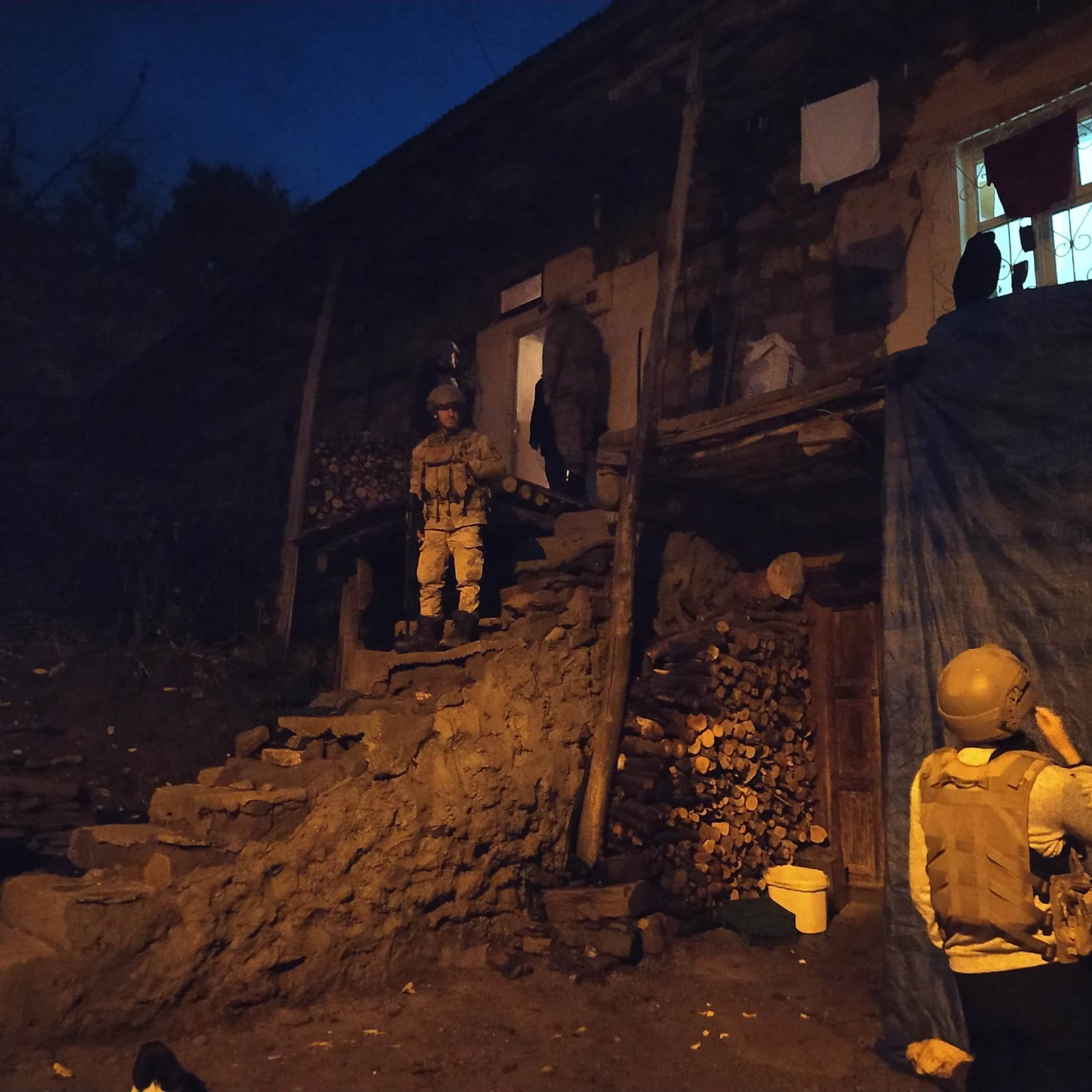 Bitlis’te PKK/ KCK operasyonunda 7 gözaltı