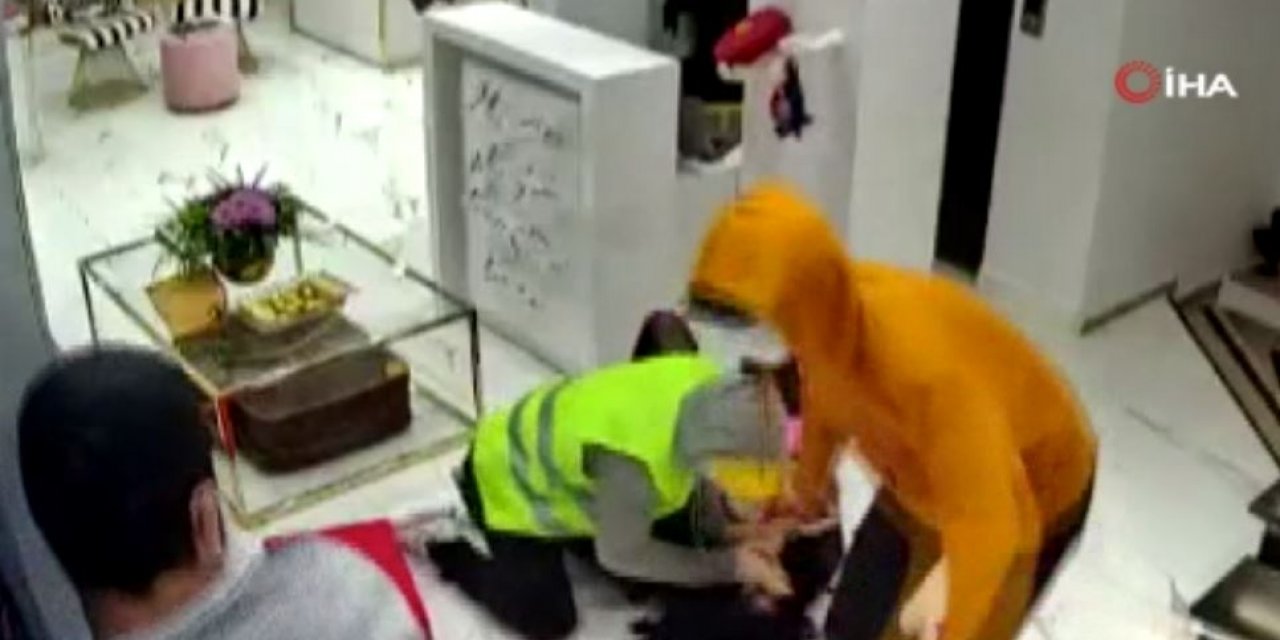 Beşiktaş’ta lüks mağazada yaşanan gasp girişiminin yeni görüntüleri ortaya çıktı