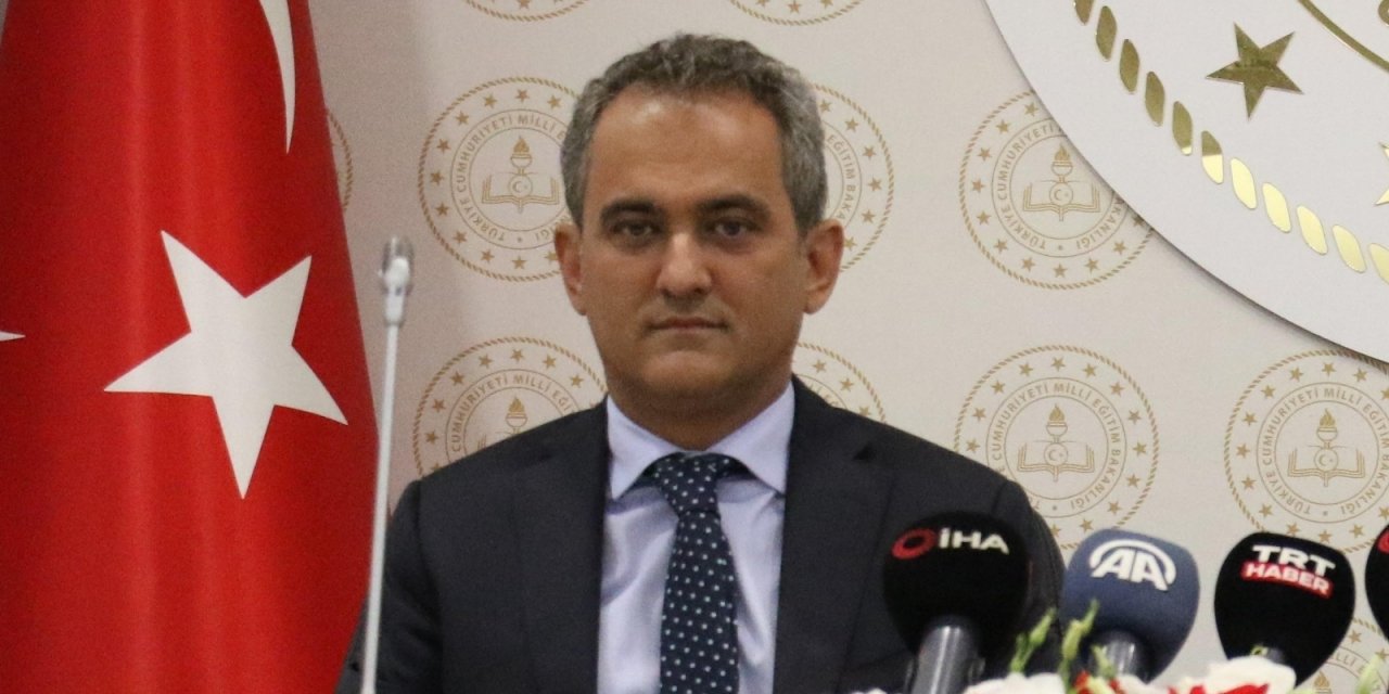 Bakan Özer: "Okulların kapanması gibi bir durum söz konusu değildir"