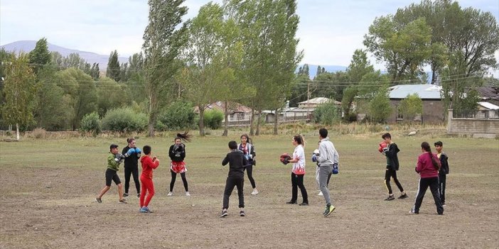 Milli Sporcu Büşranur, Kars'ta Kendisi Gibi Şampiyonlar Yetiştiriyor