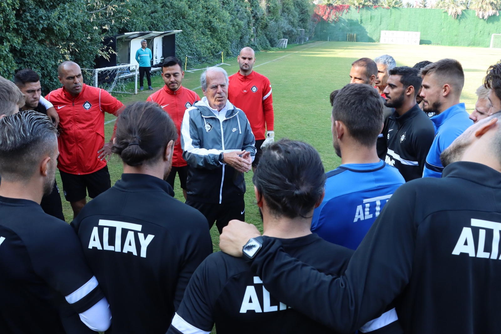 Mustafa Denizli: “Altay, Lig Mücadelesinde Her Zaman, Her Maça Hazırdır”