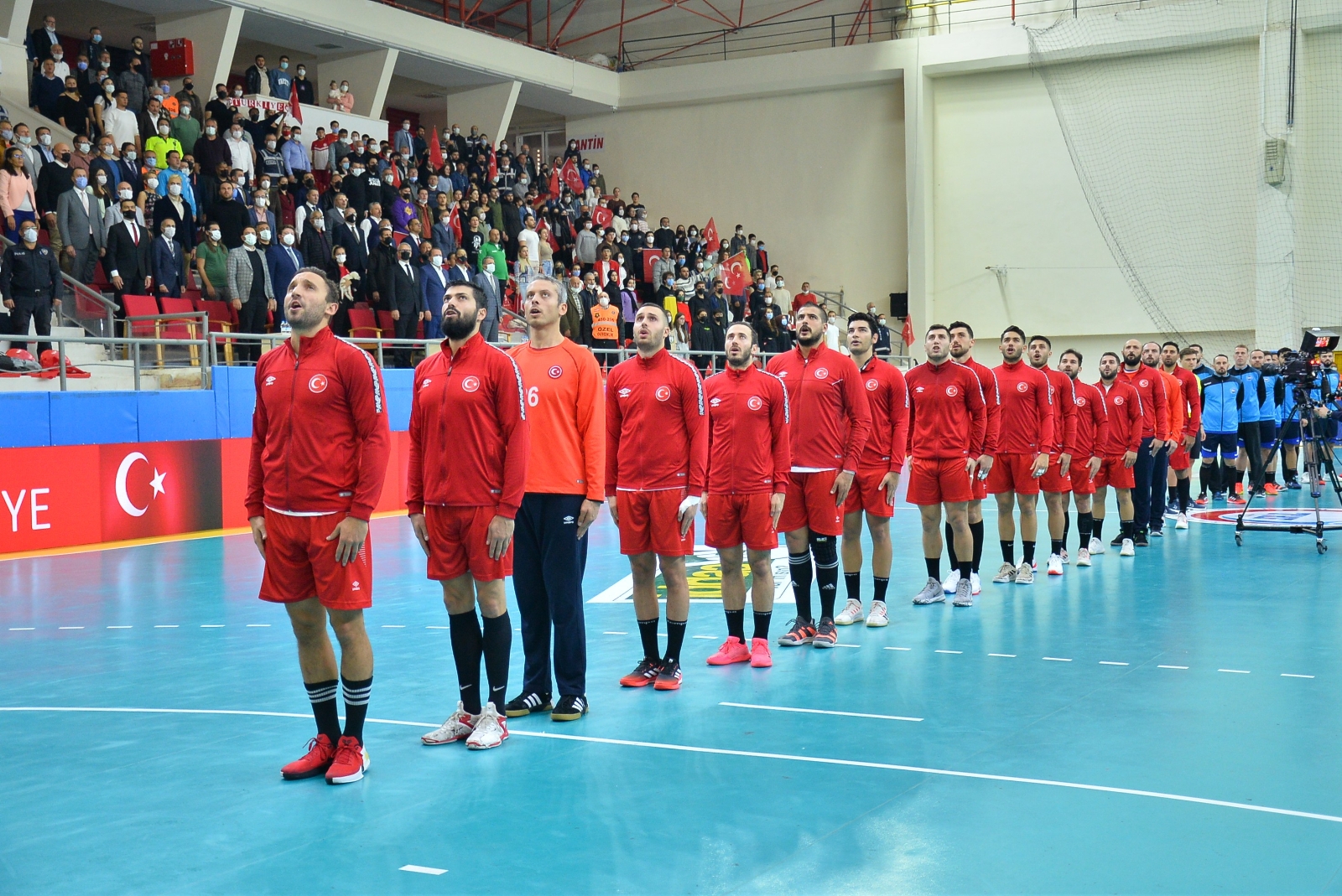 Milliler İlk Maçından Galibiyetle Ayrıldı