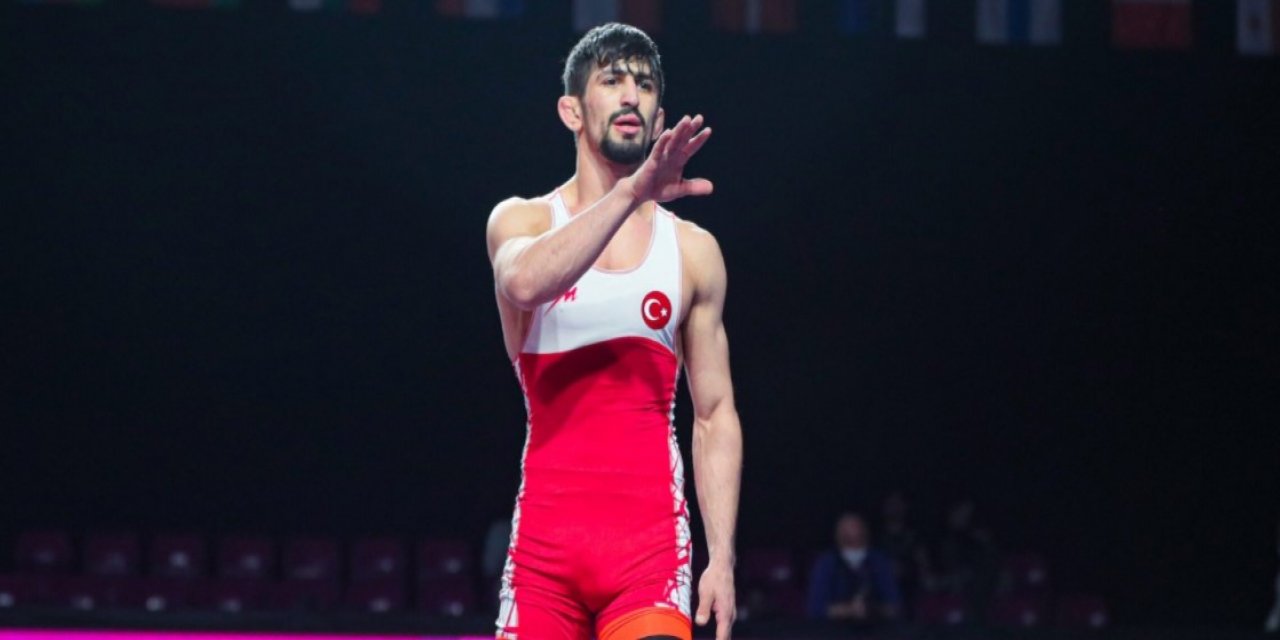 U23 Dünya Güreş Şampiyonası'nda Kerem Kamal Bronz Madalya kazandı