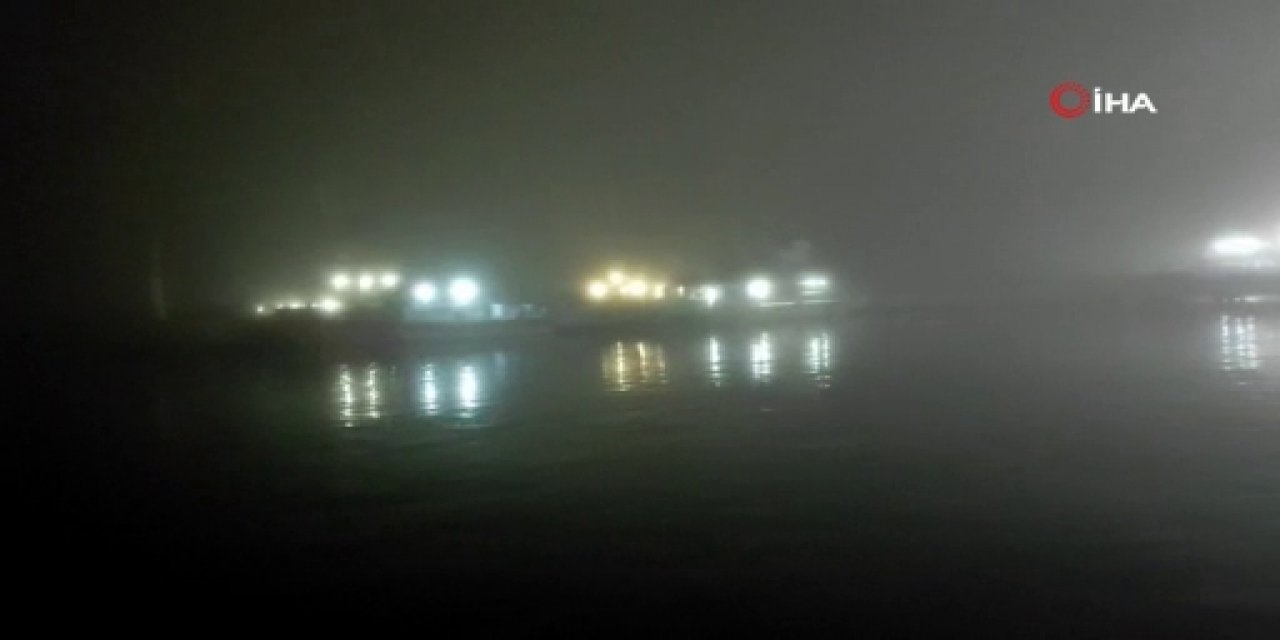 Çanakkale’de sis nedeniyle göz gözü görmüyor