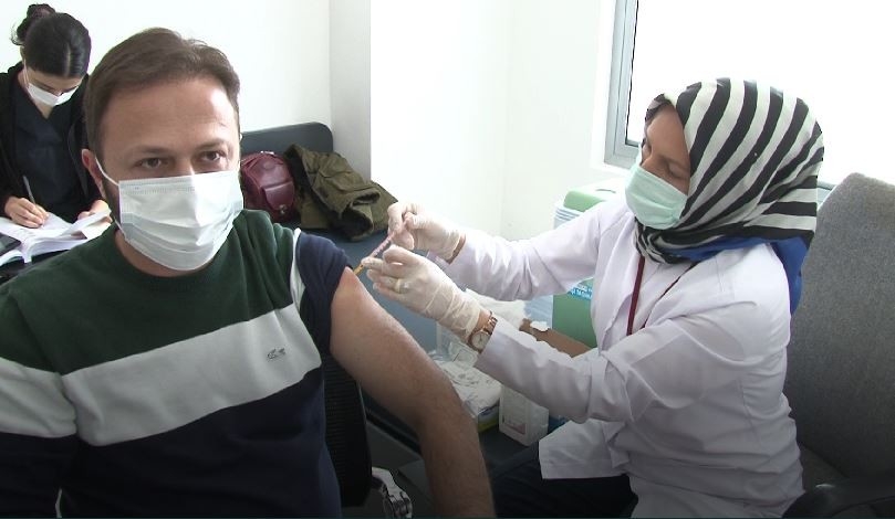 Biontech Aşısında 3. Doz Aşılama Ankara Şehir Hastanesi’nde Başladı