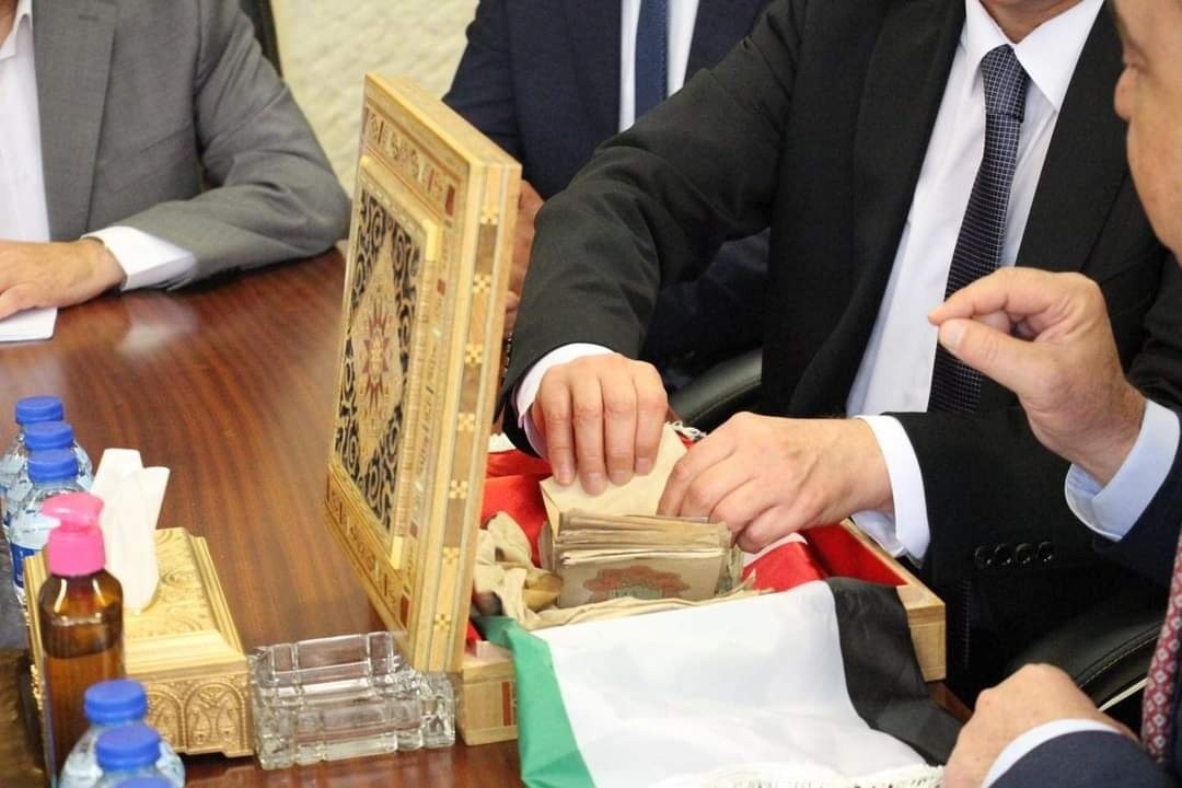 Filistin Türkiye’ye savaş emanetini 100 yıl sonra törenle teslim etti