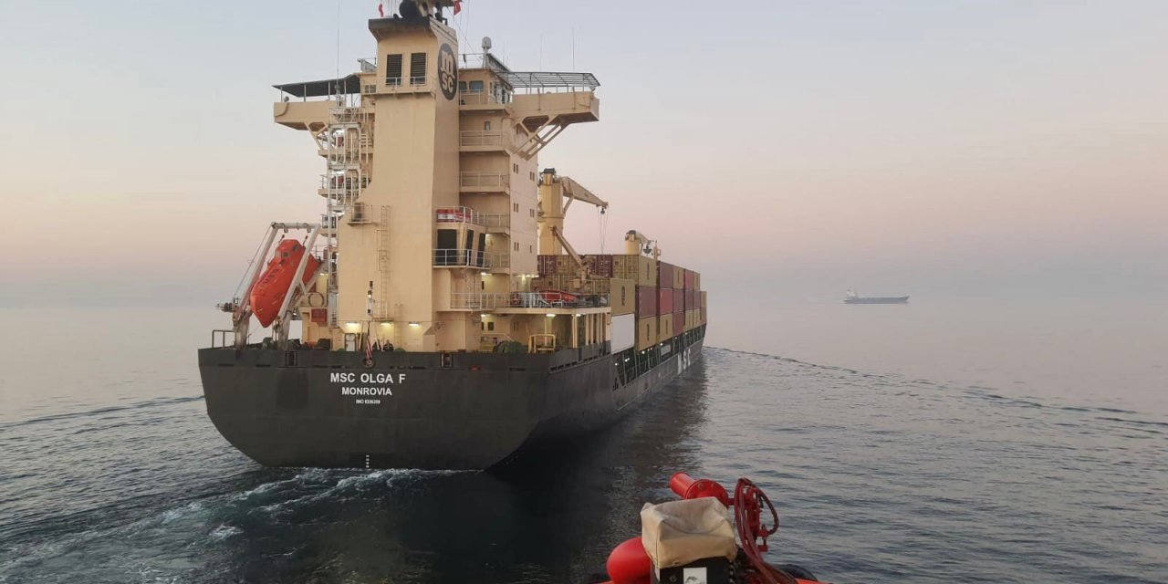 Konteyner gemisi Haydarpaşa açıklarında arızalandı