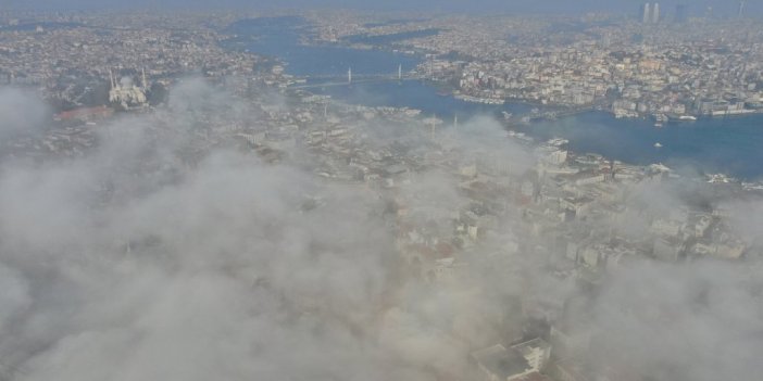 Ayasofya Camii sis bulutunda kayboldu