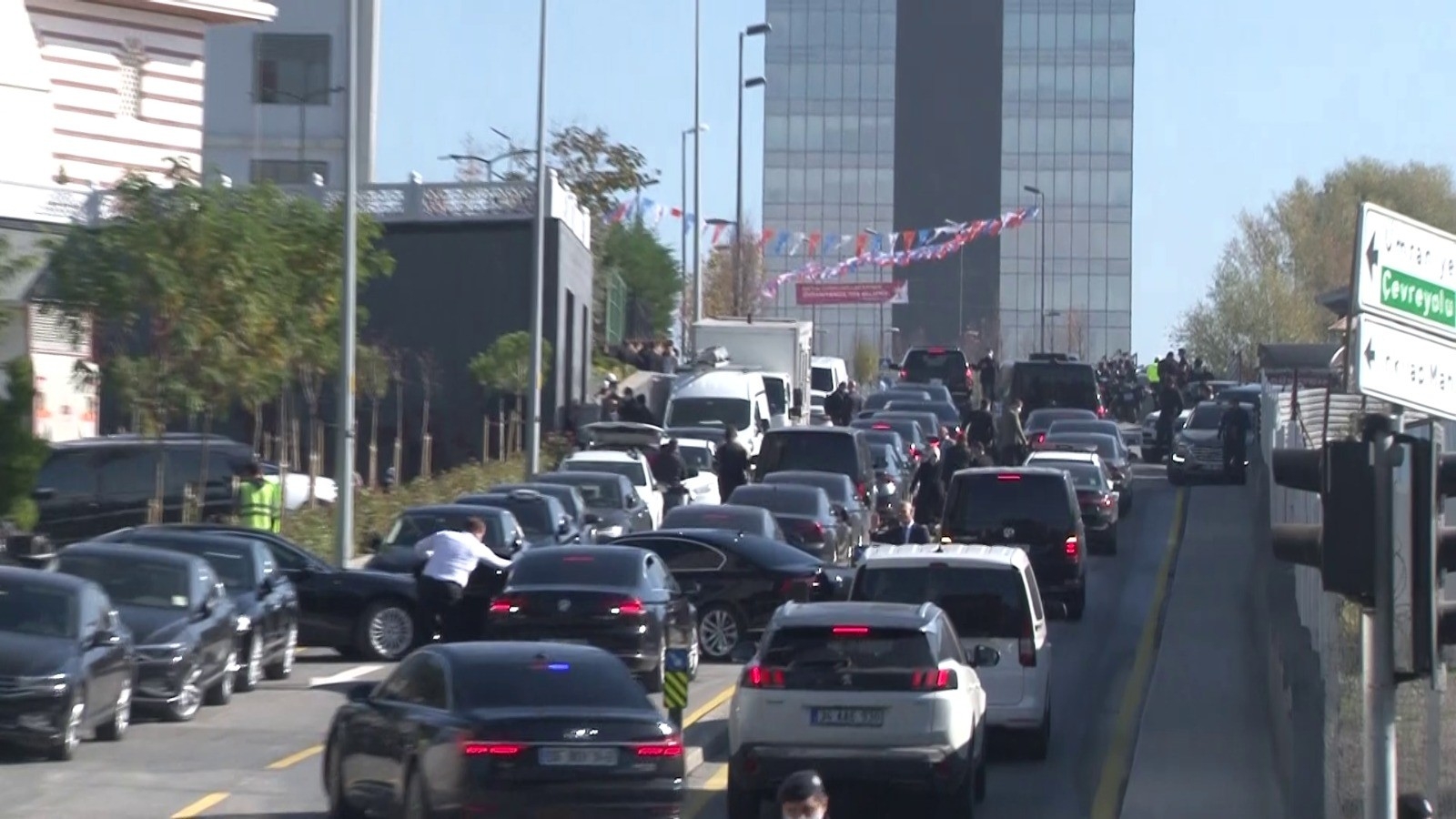 Cumhurbaşkanı Erdoğan, Cuma Namazını Hacı Nusret Yıldırım Camii’nde Kıldı