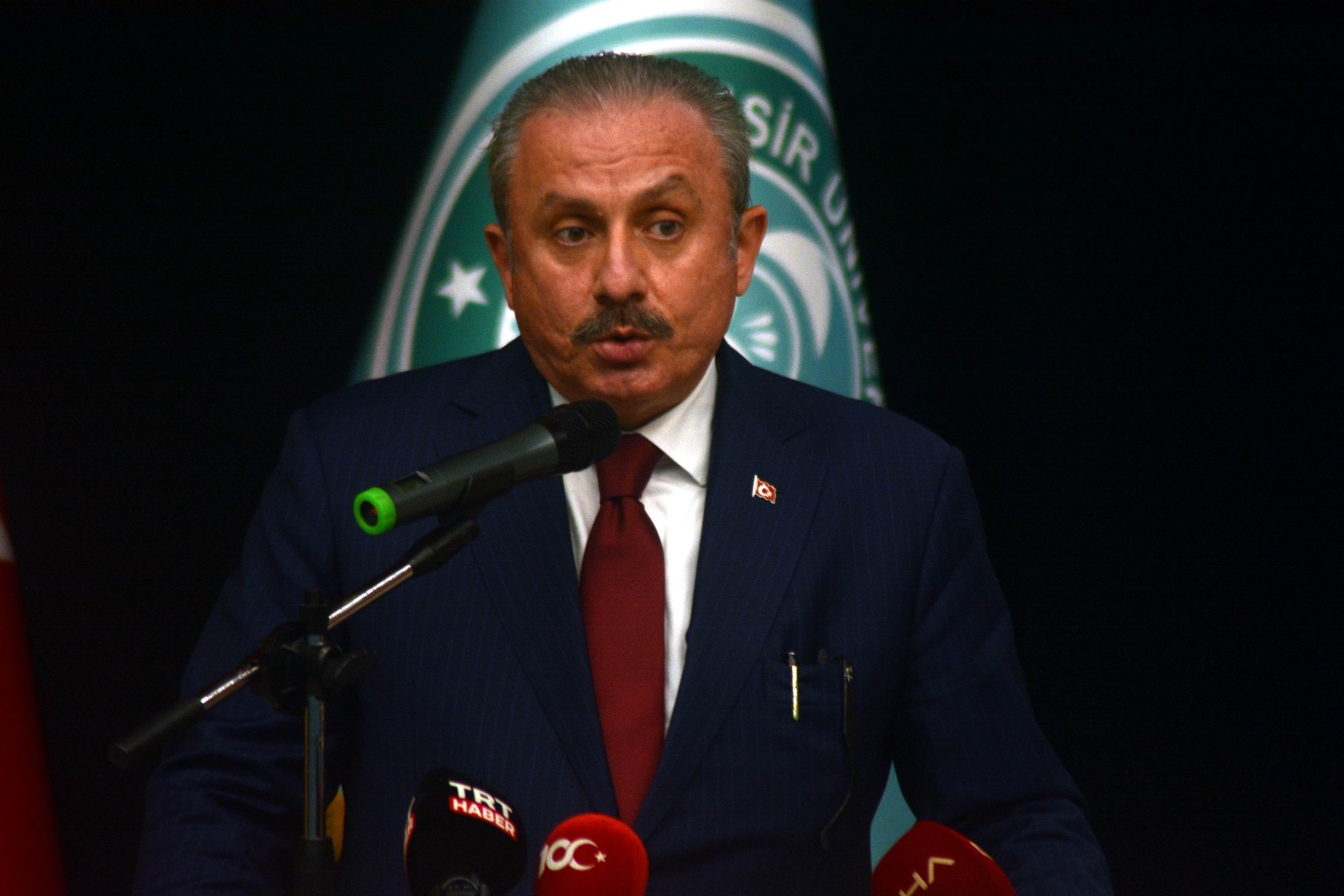 "Türkiye’yi Eleştirenler, Yurt Dışına Çıkıp İncelesin"