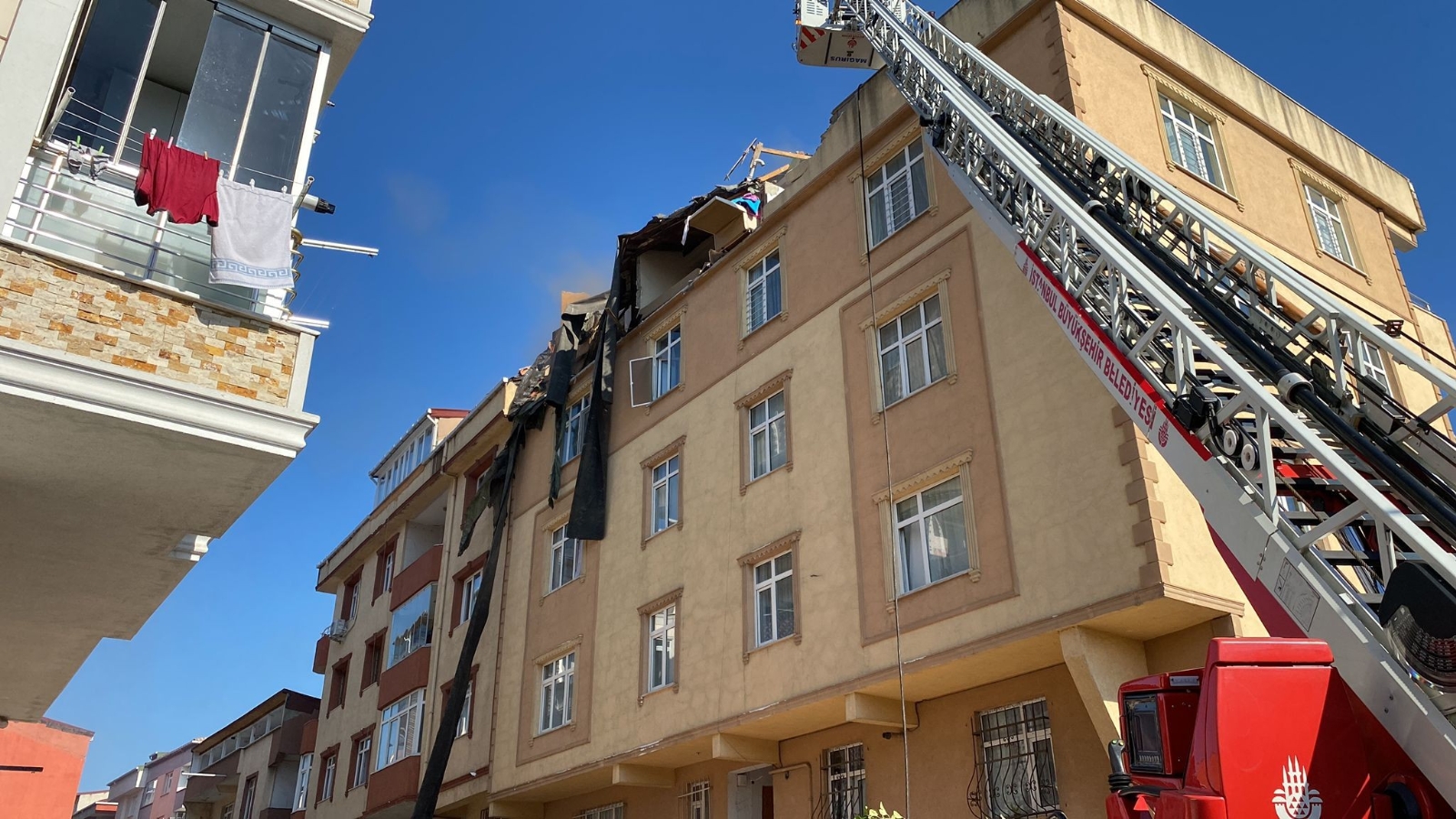 Sultangazi’de Patlamanın Şiddeti Kamerada