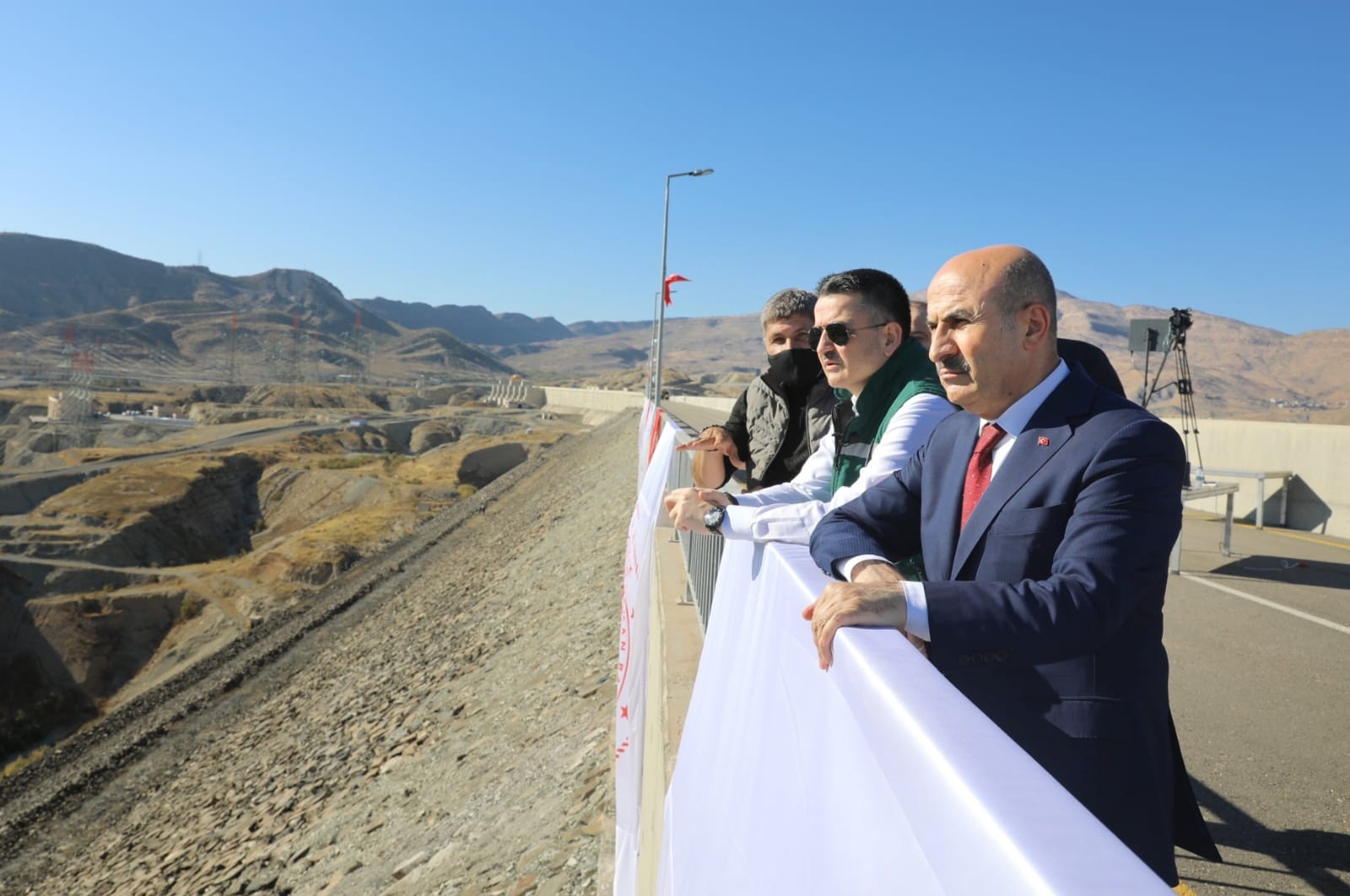 Tarım Ve Orman Bakanı Pakdemirli, Ilısu Barajı’nda İncelemelerde Bulundu