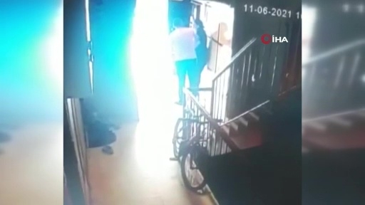 Boşanma Aşamasındaki Eşe Şiddet Kamerada