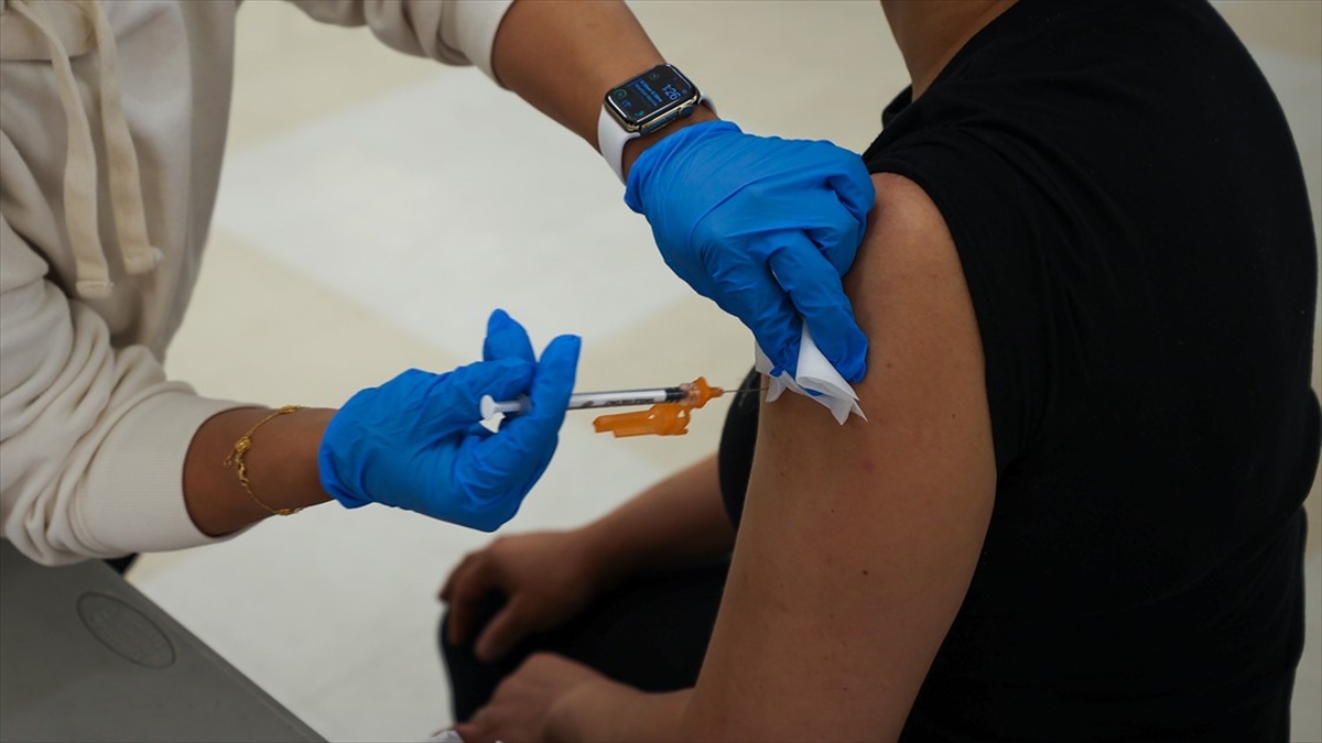 ABD, Kovid-19 Aşı Üreticisi İle Sözleşmesini İptal Etti