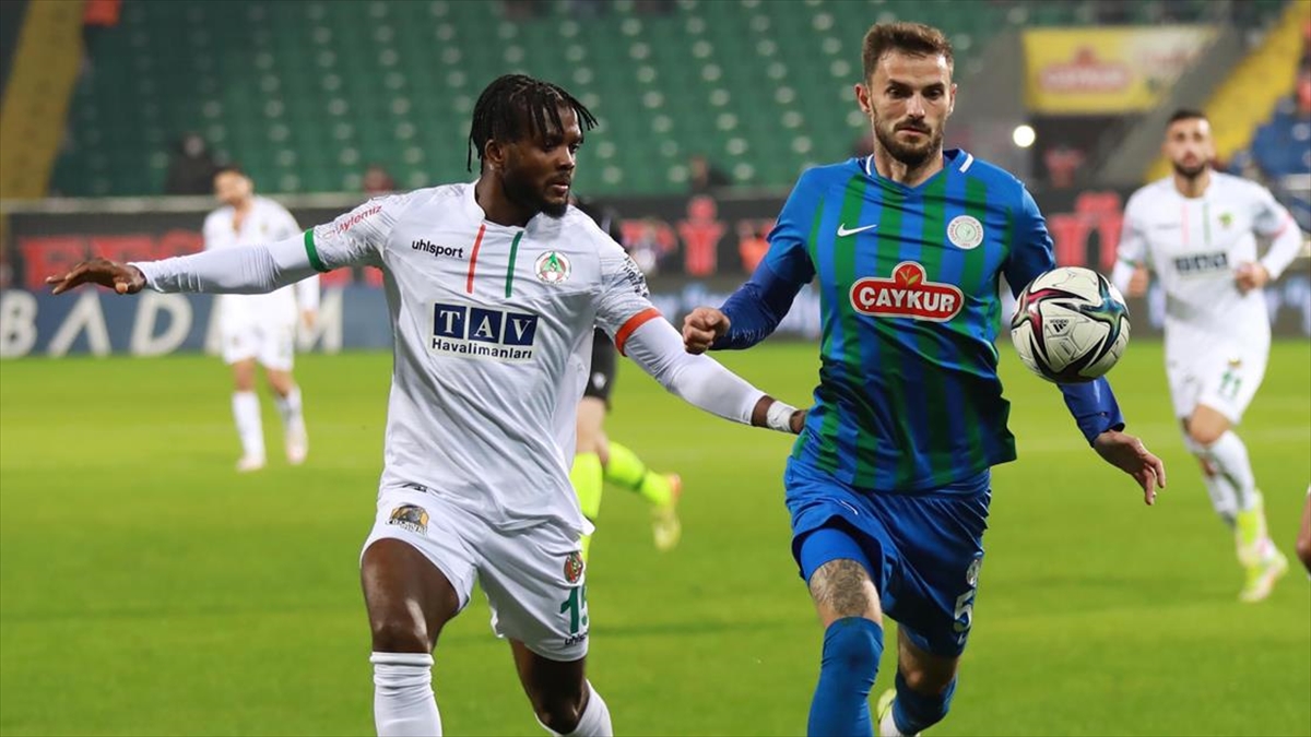 Çaykur Rizespor Sahasında Kazandı