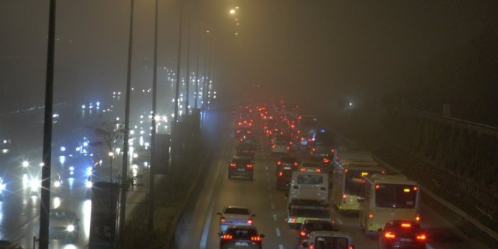 İstanbul’da sis etkili oldu, Kız Kulesi kayboldu