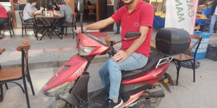 Yaşlı adam, kendisine çarpan motosiklet sürücüsüne böyle sarıldı