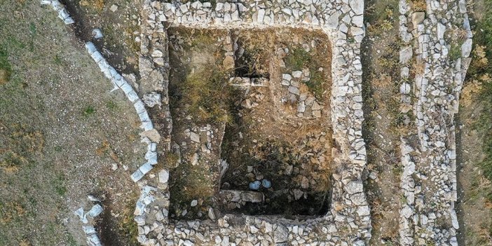 İzmir'deki Panaztepe Kazılarında Erken Tunç Çağına Ait Yapılar Ortaya Çıkarıldı