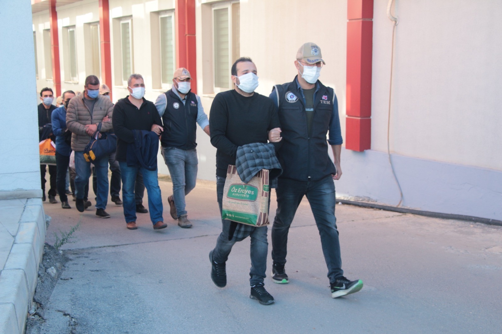 Adana’da FETÖ’den 5 tutuklama