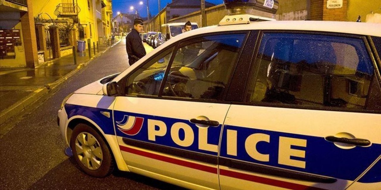 Fransa'da camiler saldırıya uğradı