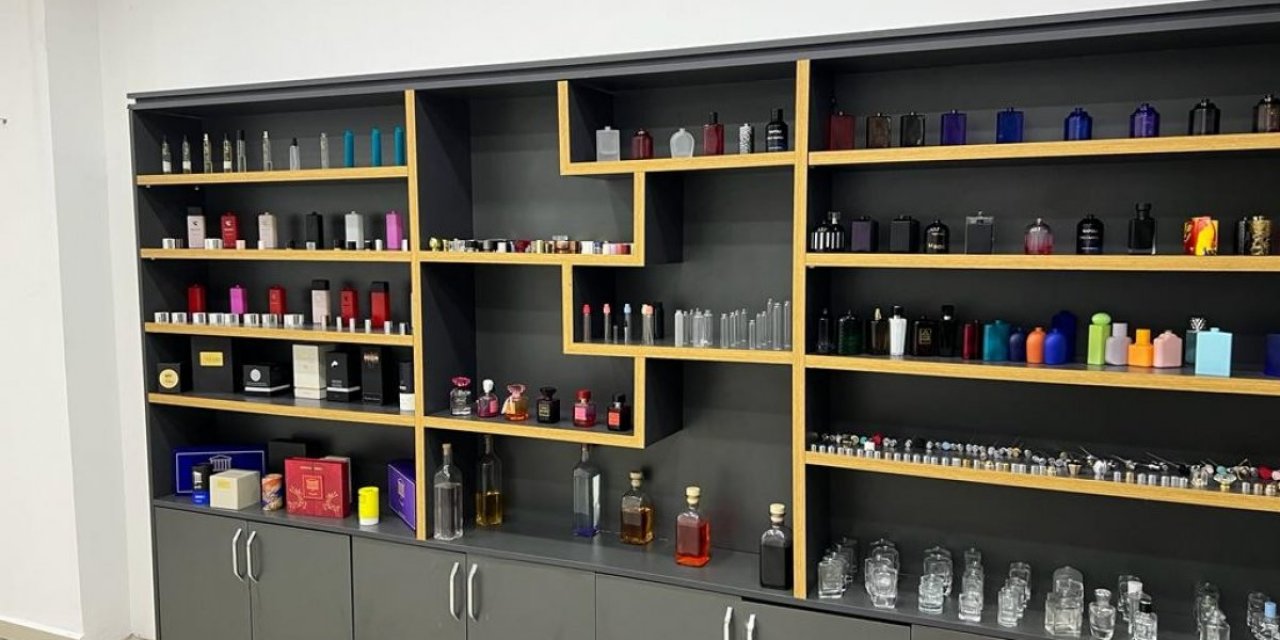 Esenler'de 1,5 ton kaçak alkol ve 3 milyonluk parfüm ele geçirildi