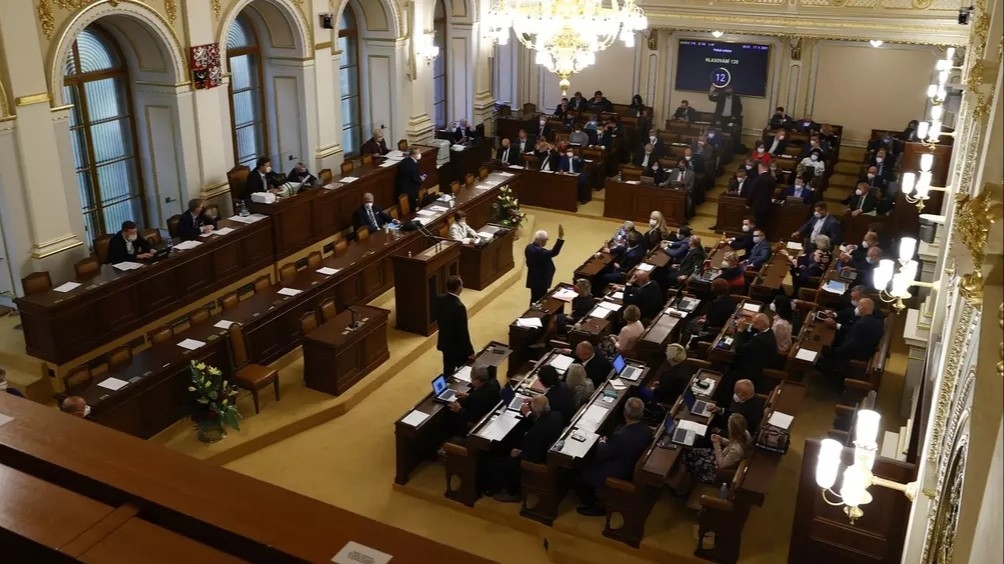 Çekya’da kurulan yeni meclis yemin etti