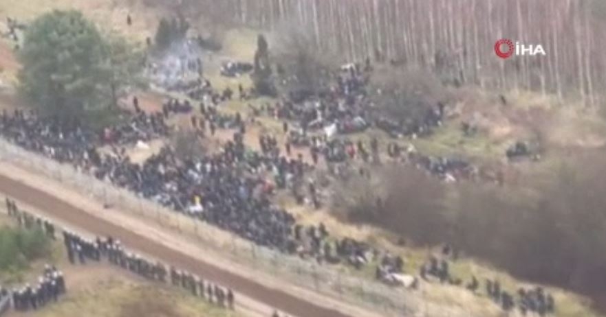 Polonya, Belarus sınırındaki asker sayısını 12 bine çıkardı