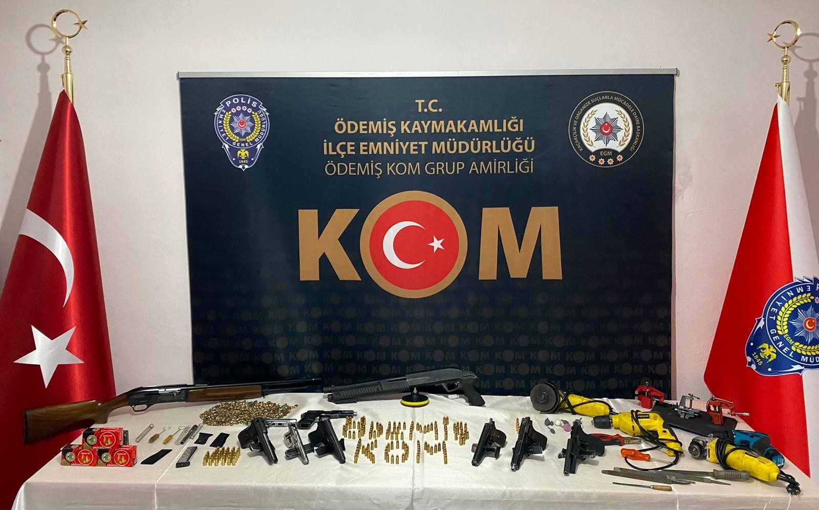 Evini silah fabrikasına çeviren şüpheli yakalandı