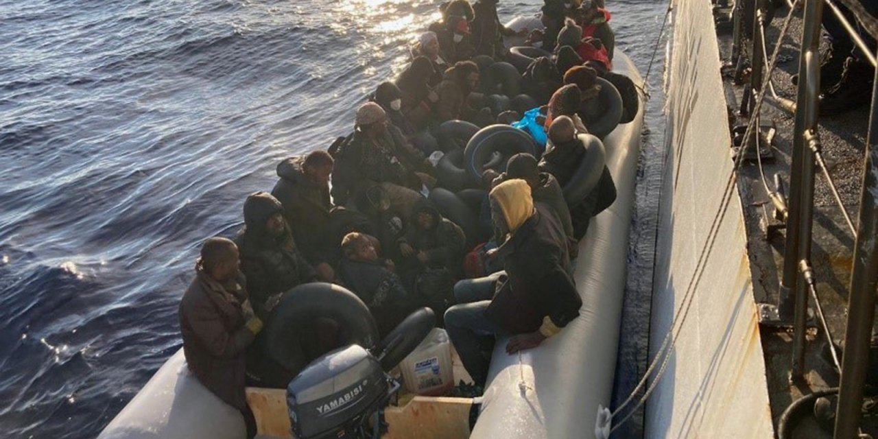 Marmaris’te 50 düzensiz göçmen kurtarıldı