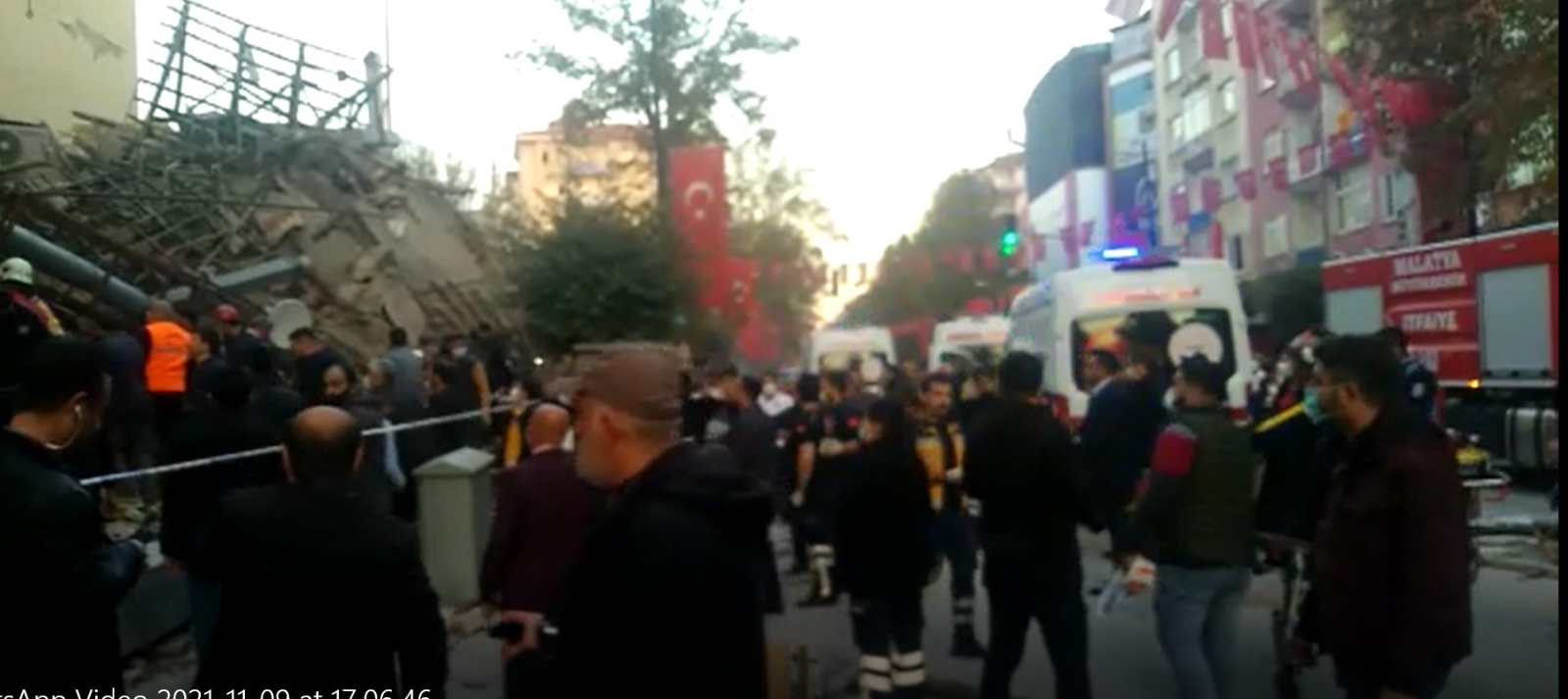 AFAD, Malatya’da çöken binanın enkazından kurtarılanların sayısının 14’e çıktığını açıkladı