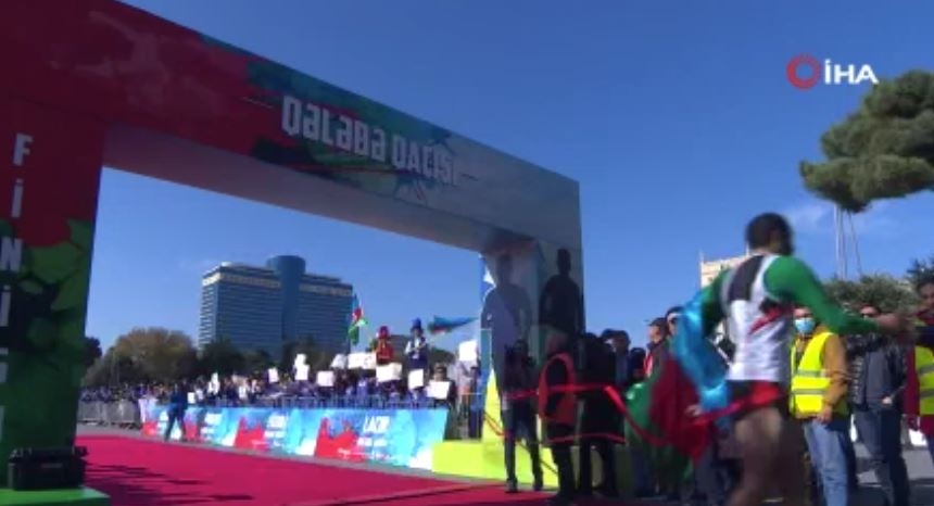 Bakü’de "Zafer Koşusu" Düzenlendi