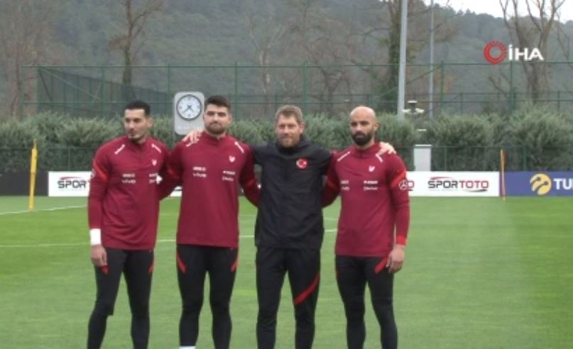A Milli Takım’ın kalecilerinden milli mesaj