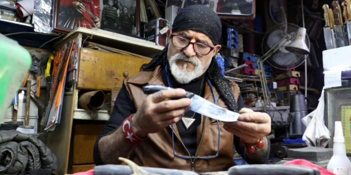 Dünyanın en küçük bıçaklarını yapan, Guinness’e aday ustanın gözleri bozuldu