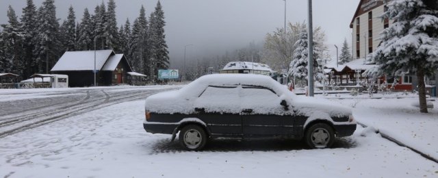 Ilgaz Dağı’na mevsimin ilk karı düştü