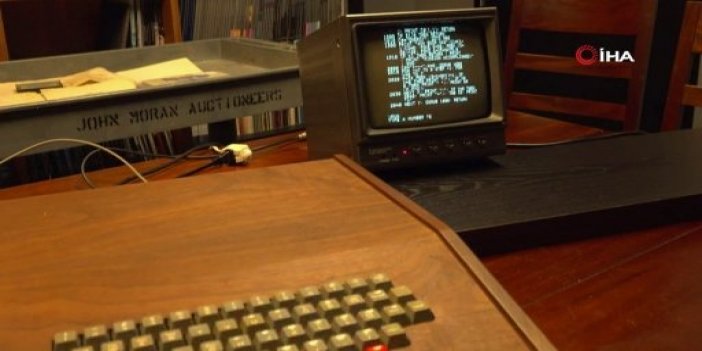 Apple’ın ilk bilgisayarı 400 bin dolara satıldı