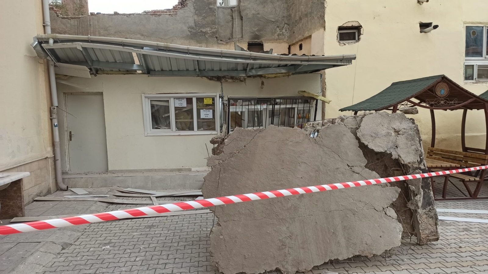 Göçükten saniyelerle kurtulan şahıs yaşanan dehşeti anlattı