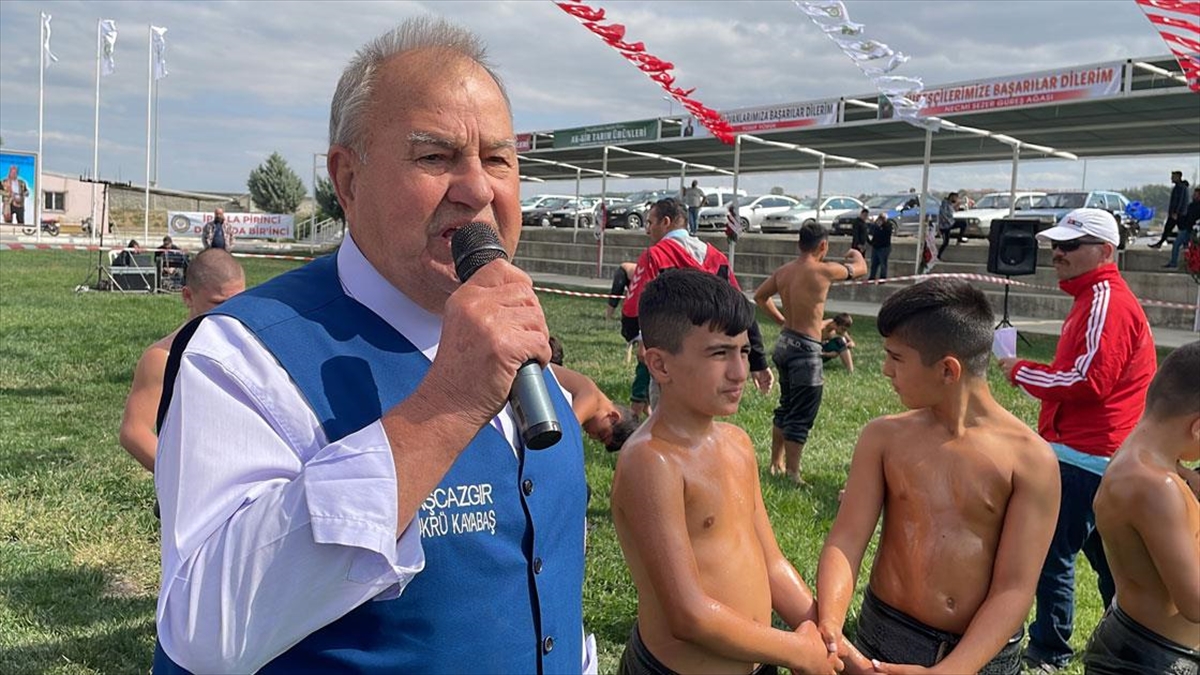 Yağlı Güreşlerin 'efsane Sesi': Başcazgır Şükrü Kayabaş