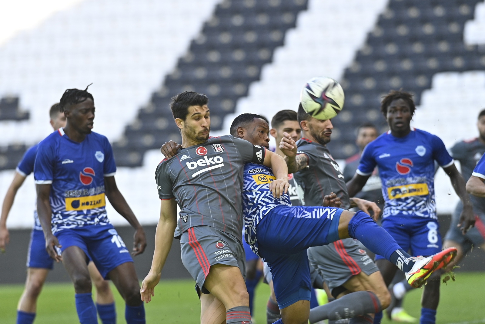 Beşiktaş Hazırlık Maçında 3 Golle Kazandı