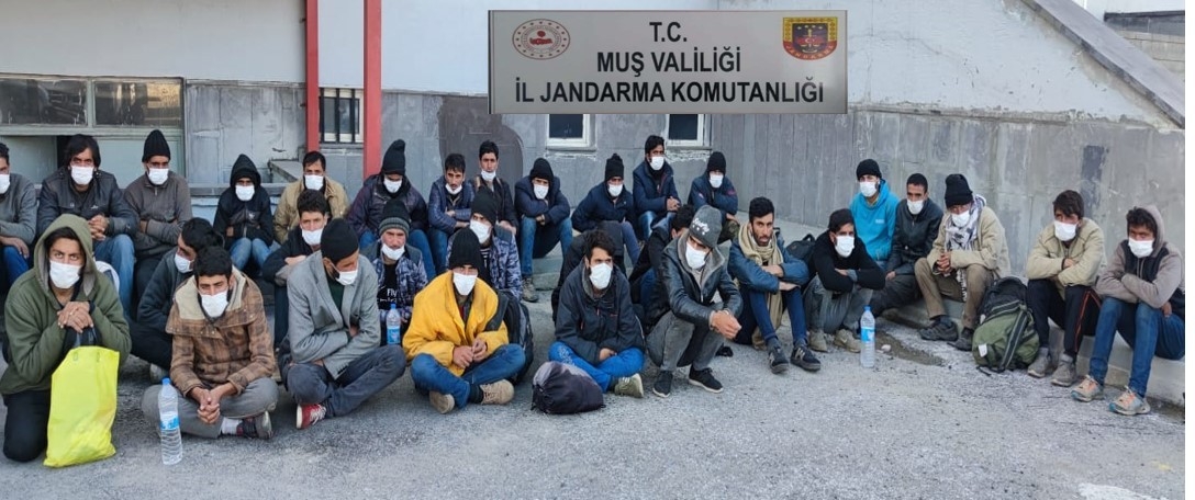 Muş’ta 97 düzensiz göçmen yakalandı