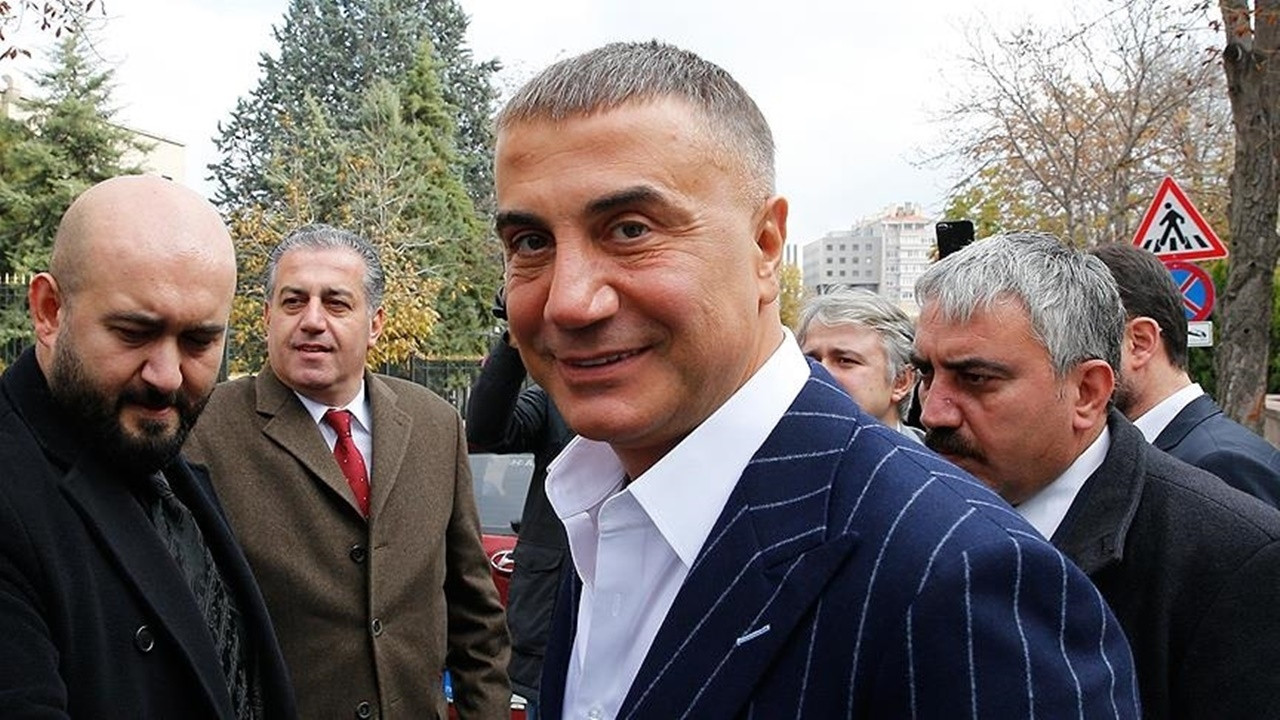 Sedat Peker 2.5 milyar dolarlık listeyi ele geçirdiğini açıkladı. Listede kimler var kimler...