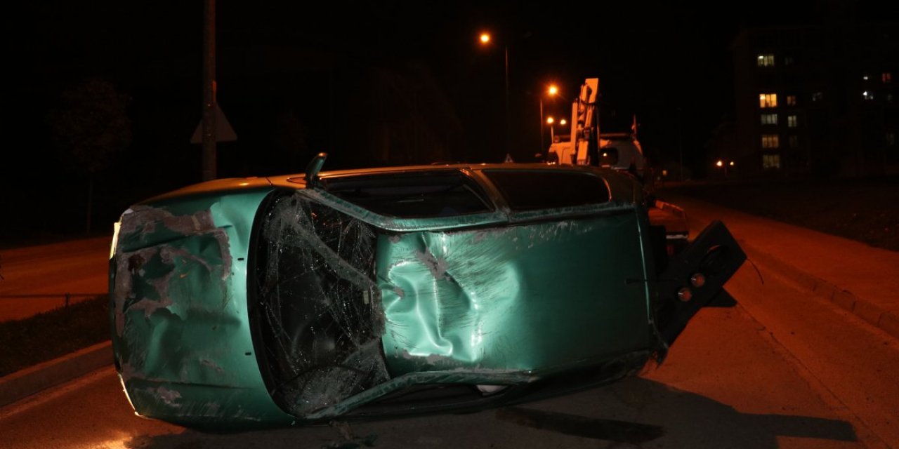 Edirne'de sürücü hakimiyetini kaybedince aracıyla ters döndü