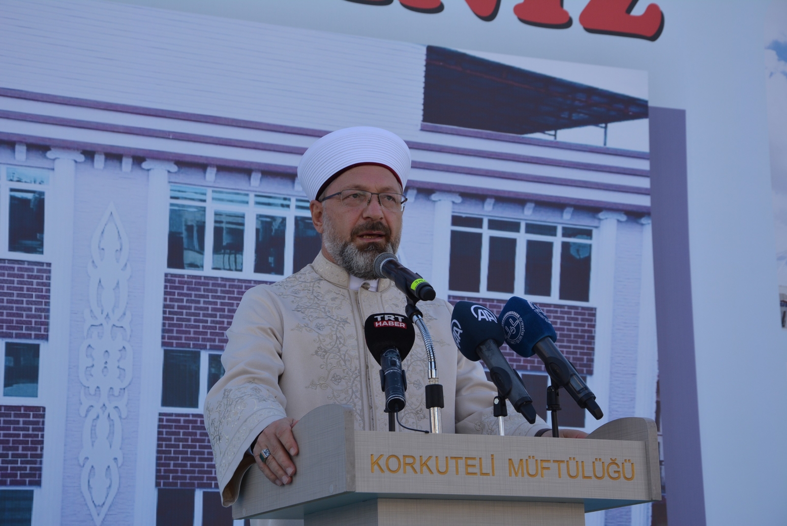 Ali Erbaş: “Cami, Okul Ve Kur’an Kursu Yaptıran İnsanların Amel Defteri Kapanmayacak"