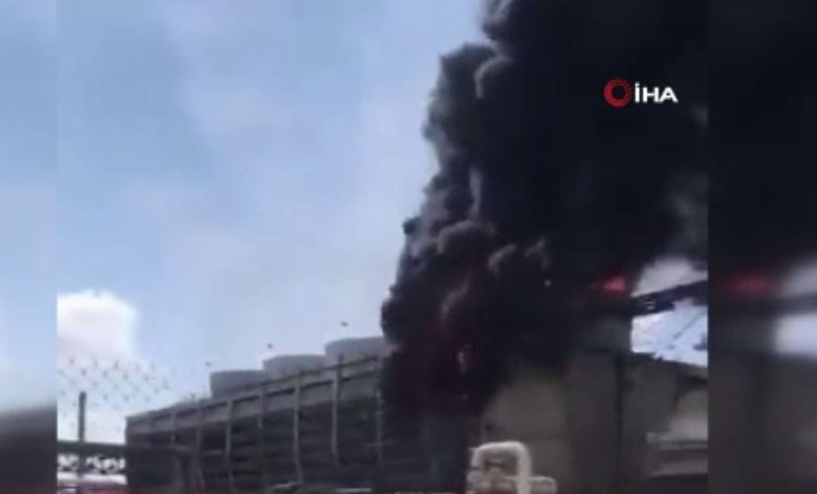 Meksika’da petrol rafinerisinde korkutan yangını