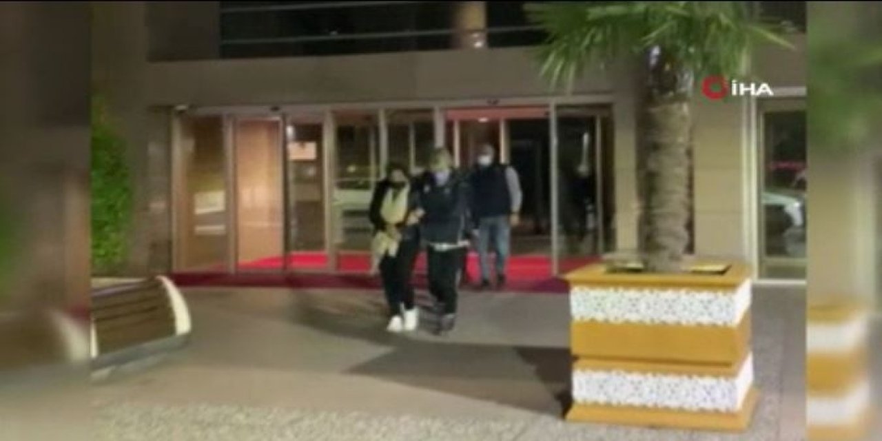 O fotoğrafları anlık mesajlaşma programı üzerinden “Aile” diye adlandırdıkları bir gruba aktarmışlar